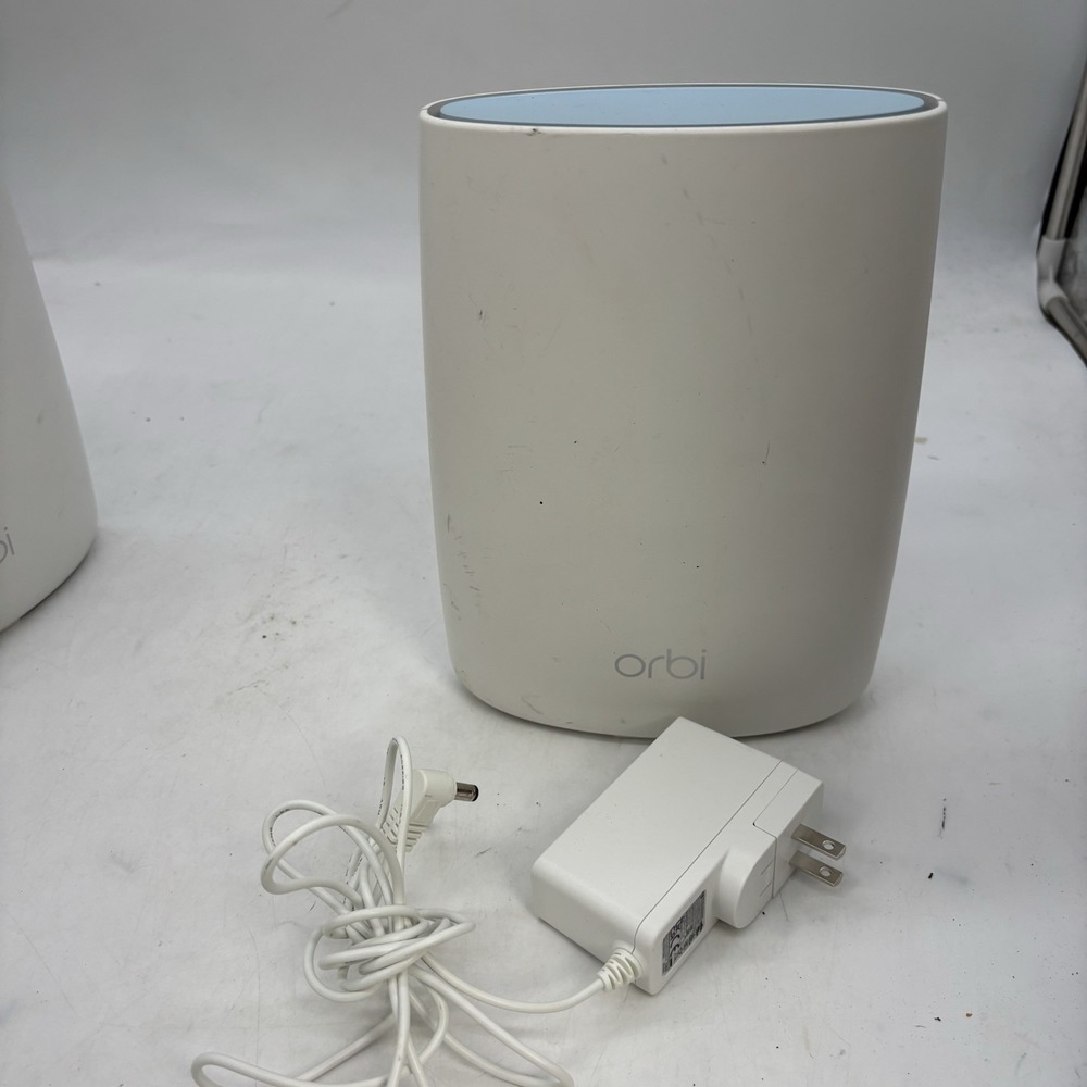 Set of 3 NETGEAR Orbi Routers RBR50v2, Satellite RBS50v2, Router RBR50 Wifi - Picture 11 of 14